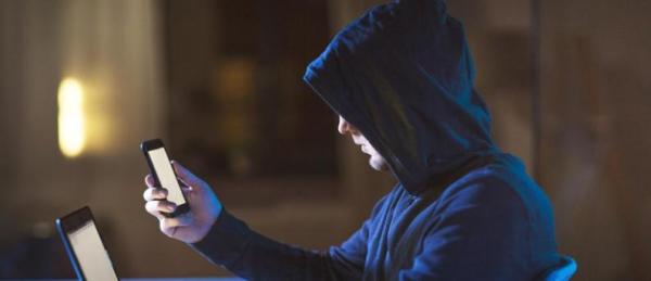 7 علامات تدل على أن هناك من يتجسس على هاتفك!