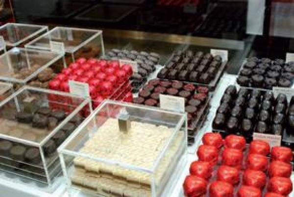 حملة مغربية ساخرة تطالب بحقيبة وزارية لـ”الشوكولاته”