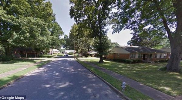 عشريني يعتدي على "صديقته" التسعينية لرفضها تناول الدواء