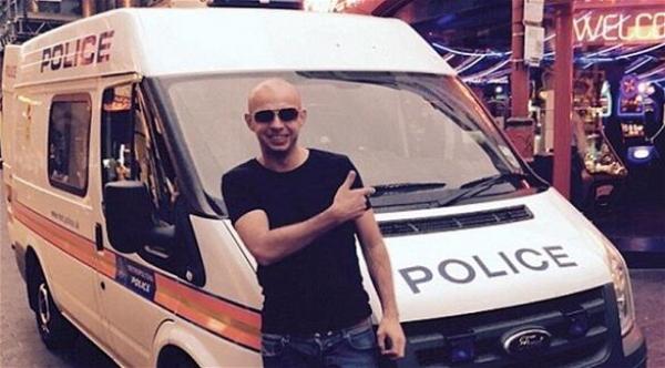 لص يسخر من الشرطة بعد إطلاق سراحه بالخطأ