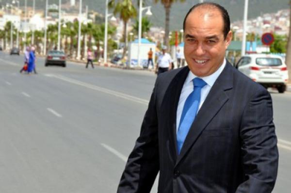 أوزين يقرر إنهاء علاقته مع الفايسبوك بسبب الكلام الساقط