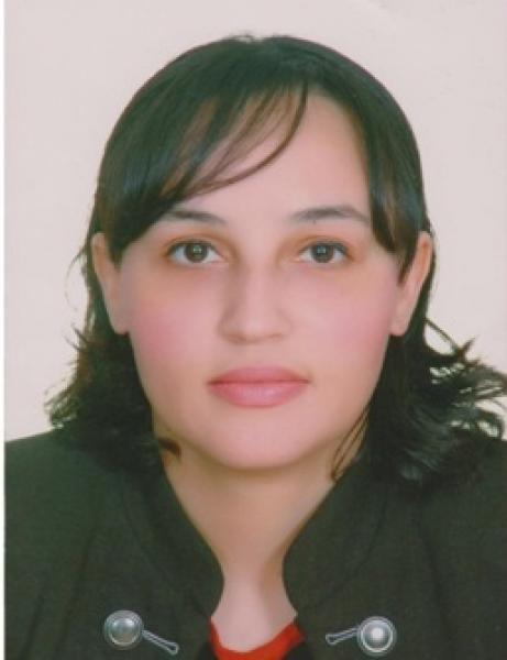 "المرأة بين مطرقة التطرف الديني وسندان الأعراف والعادات والتقاليد"