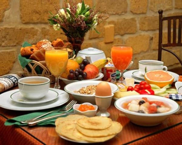 حذاري من بعض الاخطاء نرتكبها وقت الطعام فى رمضان