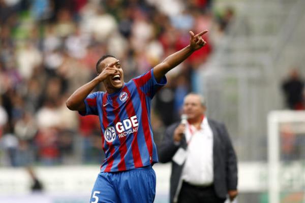 يوسف العربي يطير إلى إيطاليا 