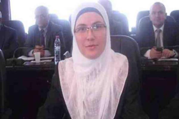 أول «امرأة محجبة» تدخل برلمان كوسوفو