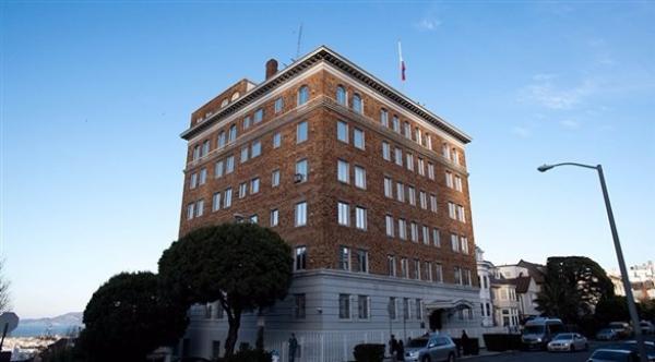 روسيا تقدم احتجاجاً على "سرقة" أعلام قنصليتها في سان فرانسيسكو