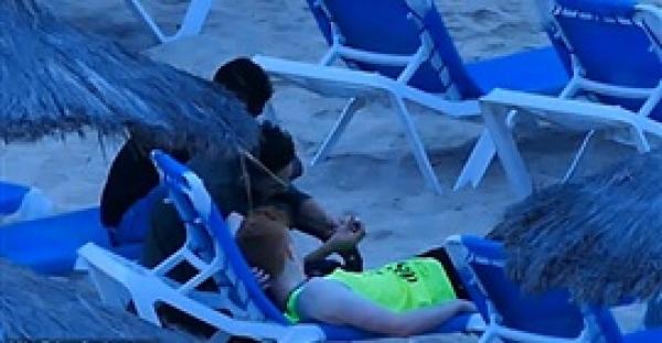 طريقة سرقة السياح البريطانيين في إسبانيا (فيديو  )