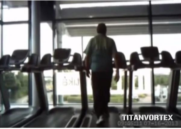 بالفيديو: ادعى العجز للحصول على مساعدات.. فضبط يتمرن بصالة الجيم