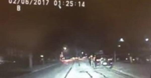 بالفيديو.. لقطات غريبة لظهور ضوء أخضر غامض في السماء