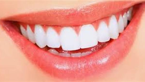 5 أطعمة تجعل أسنانك جميلة وقوية ونظيفة.. تعرفي عليها