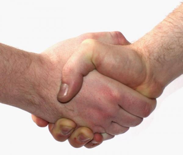 حكم مصافحة المصلين عقب انتهاء الصلاة