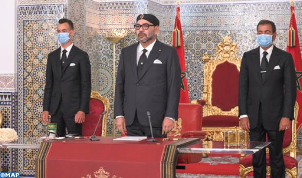 الملك يدعو لإصلاح عميق للوظيفة العمومية وإحداث وكالة وطنية جديدة