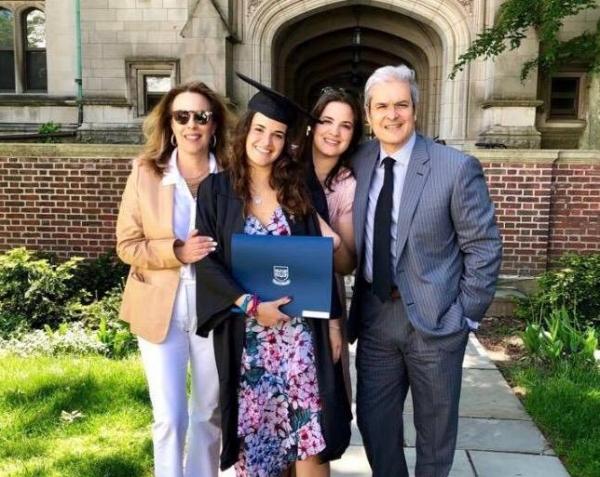 الأمير مولاي هشام في صورة جديدة وهكذا علق عليها