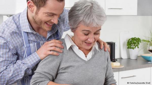 ارتباط الرجل المرضي بأمه..مشكلة قابلة للحل؟