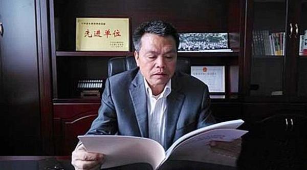  المليونير شيونغ شيهوا (دايلي ميل) 