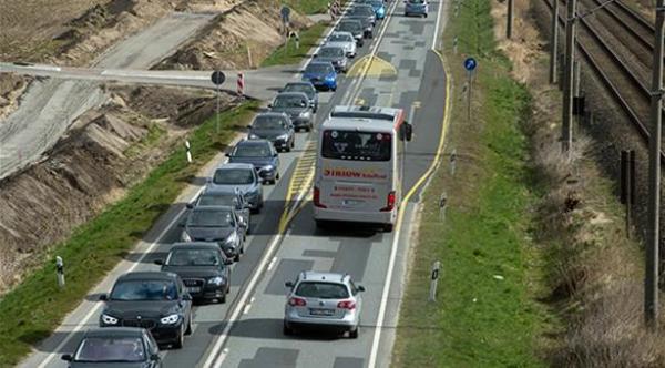 الأطعمة المثالية خلال الرحلات الطويلة بالسيارة