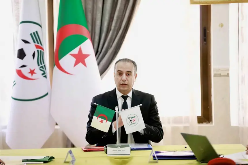 بين شعارات "القوة الضاربة" وواقع "الكاميرا اليتيمة".. صورة تفضح المستور في الدوري الجزائري