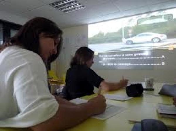 وزارة التجهيز و النقل تعلن عن دفتر التحملات الخاص بمؤسسات تعليم السياقة