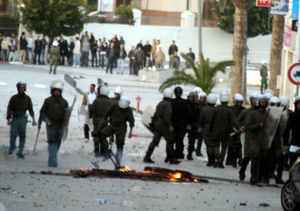 فاس.. إصابات متفاوتة الخطورة في صفوف الشرطة و القوات المساعدة اثر مواجهات مع الطلبة