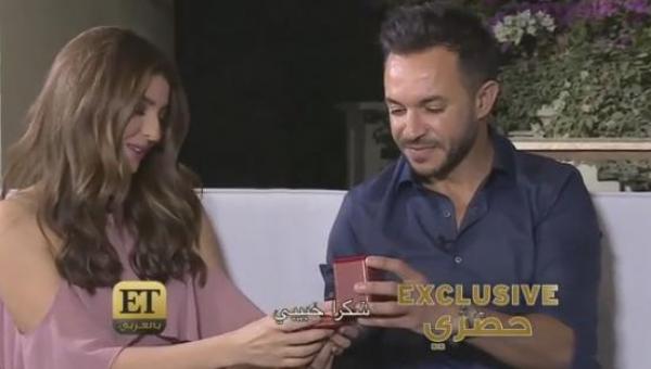 زوج المذيعة المغربية مريم سعيد يقدم لها خاتم من ألماس