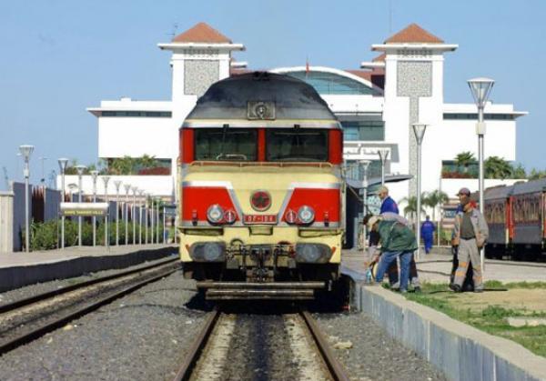 اضطراب في حركة النقل السككي بين الدار البيضاء والقنيطرة جراء قيام مجهولين بسرقة أسلاك كهربائية