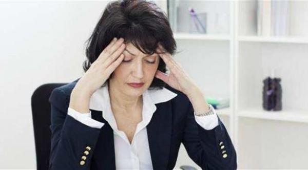 5 إجراءات طبيعية لتأخير سن اليأس