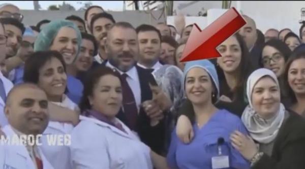 شوفو هاد المرأة اش دارت ليد الملك