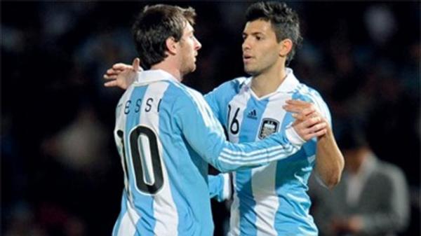 قصة طريفة يرويها ميسي عن أغويرو حصلت قبل 10 أعوام 