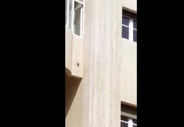 فيديو خطير:الماء كيتخوا فوق السلوكة ديال الضو حدا العساس