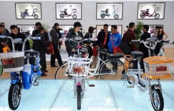 مسؤولون صينيون أثرياء يركبون الدراجات لتفادي المحاسبة