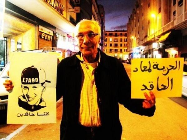 الناشط الحقوقي عبد الله زعزاع يفتخر بإفطاره في رمضان 