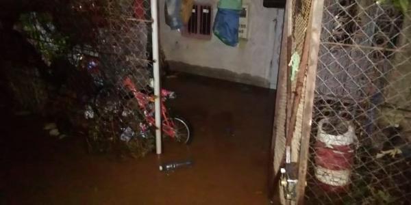 بالصور... الأمطار الطوفانية تغرق المنازل بجماعة "فم أودي" واستنفار السلطات والوقاية المدنية