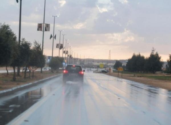 الأرصاد الجوية تحذر...أمطار رعدية وحرارة مرتفعة اليوم بهذه المناطق