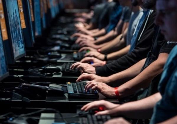 ردو بالكم: المخابرات الجزائرية تستغل حملة مناهضة "جواز التلقيح" لتحريض "المغاربة" وتأجيج الأوضاع