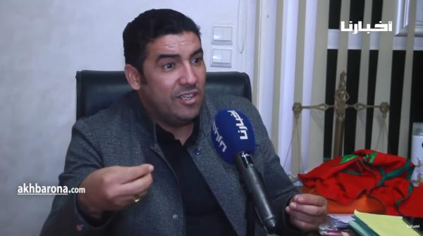 دفاع الشرطي المتهم في قضية سمسار الأحكام القضائية : "تقديم مساعدة لسيدة لا أرى فيه أية جنحة"