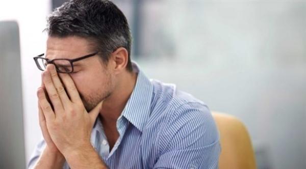 الاكتئاب وصدمات الطفولة يسببان شيخوخة مبكرة