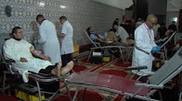 التبرع بالدم في رمضان.. سلوك يعكس قيما نبيلة وإنسانية