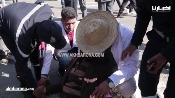 شاهد من زواية مختلفة كيف تدخلت قوات الأمن لمنع مسيرة الأساتذة المتعاقدين