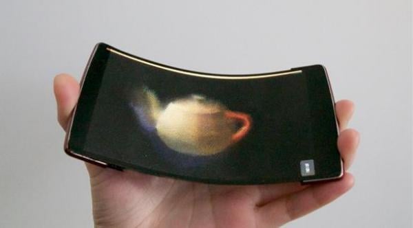 أول هاتف بشاشة ثلاثية الأبعاد بدون نظارات