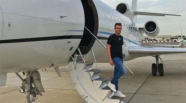 شاب بريطاني الـ 19 يصبح  مليونيرا بعد تعلم تداول العملات الأجنبية على يوتيوب