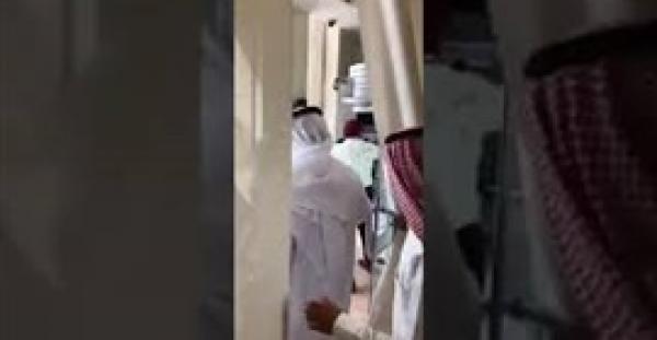 شاهد ماذا حدث أمام صراف آلي بالسعودية في أول أيام رمضان (فيديو)
