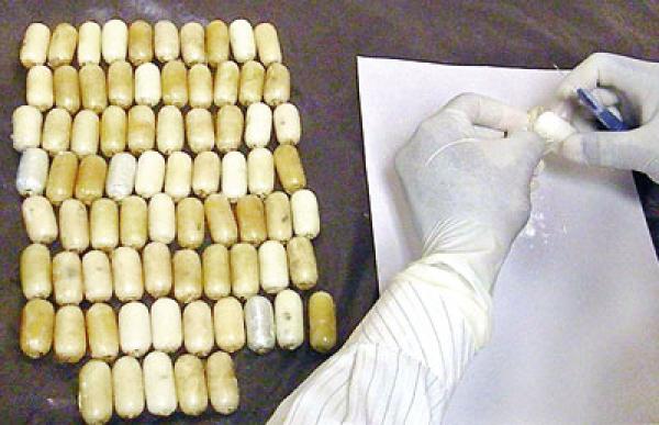 اعتقال مغربيتين هربا الكوكايين من البرازيل عبر وضعه بجهازهما التناسلي