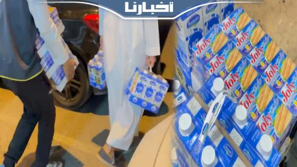 سكان أكادير يتعبؤون لتقديم المساعدات الغذائية لمتضرري الزلزال