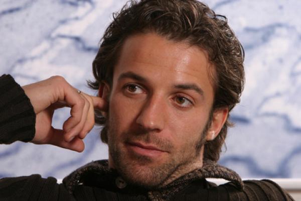 صدق أو لا تصدق، فريق مصري يفاوض ديل بييرو 