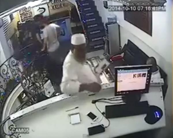 سرقة احترافية من "بولحية"