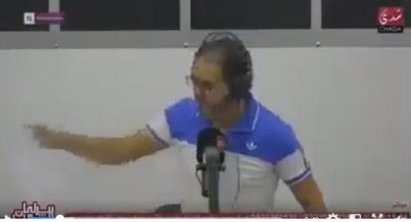 بالفيديو .. كلام خطير من صحفي مغربي: يا جلالة الملك الصحراء يحكمها السارقون المتاجرون في المخدرات