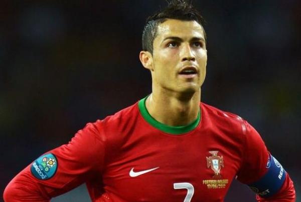 مدرب البرتغال يعلن تشكيلته الأولية لمونديال البرازيل 