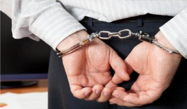 بالتفاصيل...مسؤول كبير بولاية مراكش يقع في شر أعماله والشرطة القضائية تعتقله داخل مكتبه