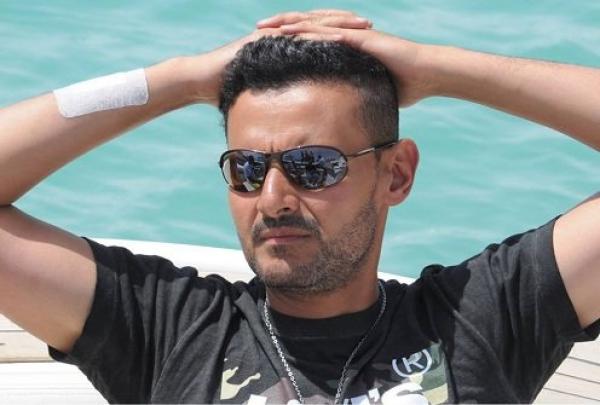 رامز جلال يعالج في فرنسا بسبب إصابته في برنامج "رامز واكل الجو"