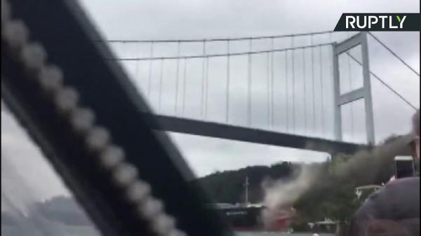 سفينة متوجهة من روسيا إلى السعودية تصطدم بمبنى تاريخي في إسطنبول